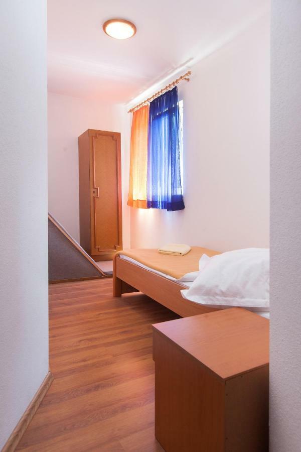 Apartmani Ivica Krzanic Podgora Luaran gambar